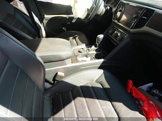1V2MR2CA1JC567730 Volkswagen ATLAS SEL