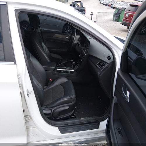 2015 HYUNDAI SONATA VIN: 5NPE34AF8FH043200