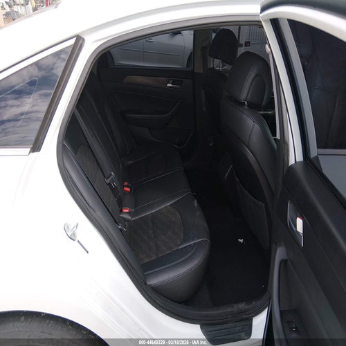 2015 HYUNDAI SONATA VIN: 5NPE34AF8FH043200