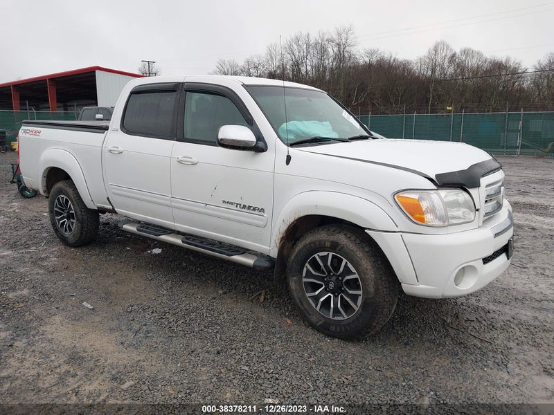2005 Toyota Tundra en WV Shady Spring, IAAI lote 38378211 CarsFromWest