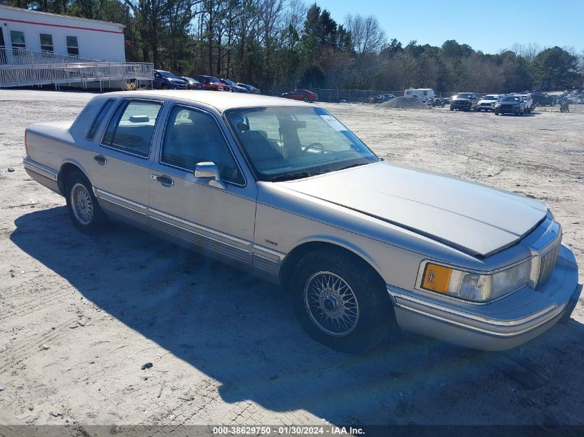 1992 Lincoln Town Car at GA Loganville IAAI lot 38629750