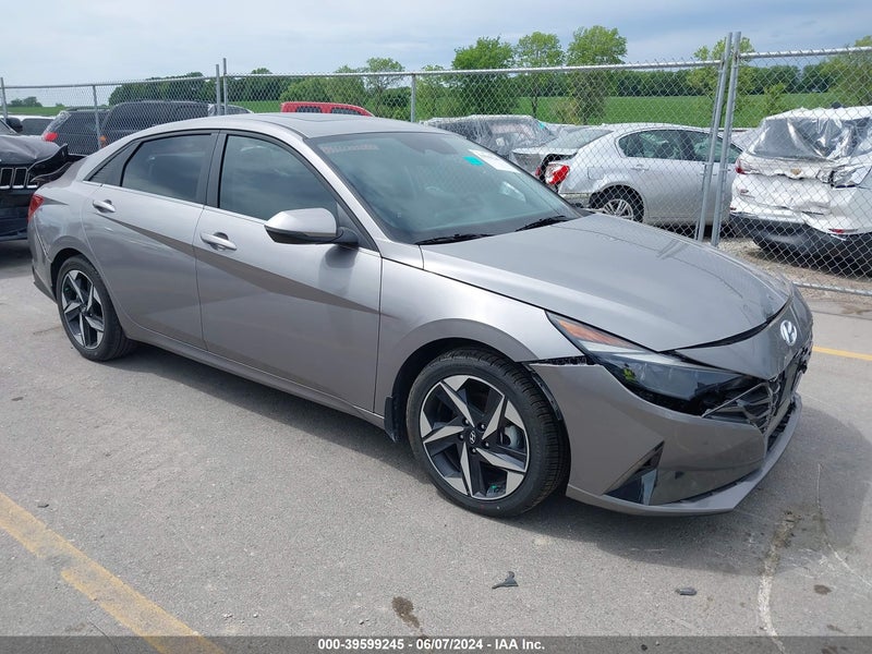 2023 Hyundai Elantra at IA - De Soto, IAAI lot 39599245 | CarsFromWest