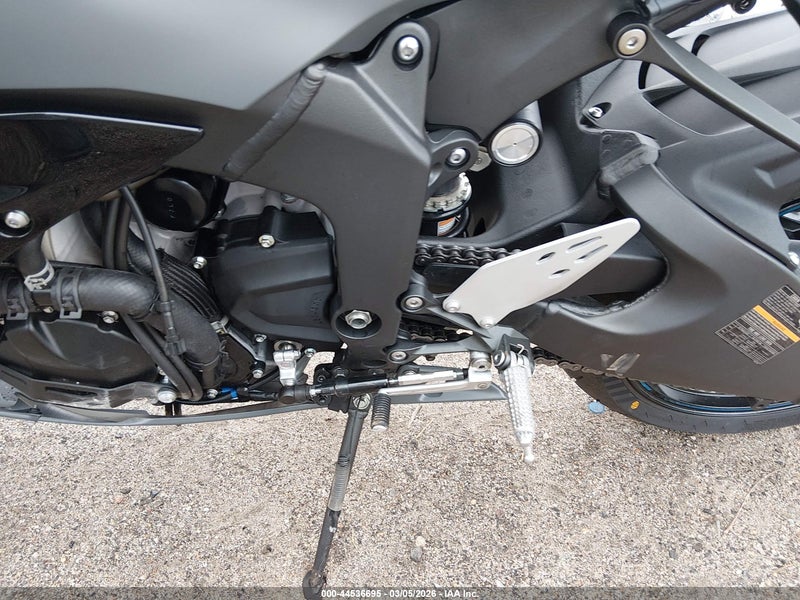 2025 Kawasaki Ninja ZX-6R Non-ABS at KS - Park City, IAAI lot