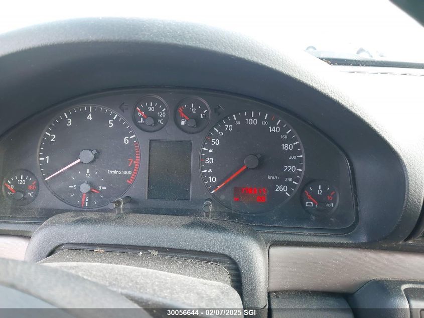 1999 Audi A4 1.8T Quattro VIN: WAUCB28DXXA069838 Lot: 30056644