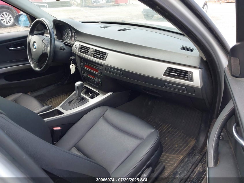 2006 BMW 325 Xi VIN: WBAVD13586KV01915 Lot: 30066074