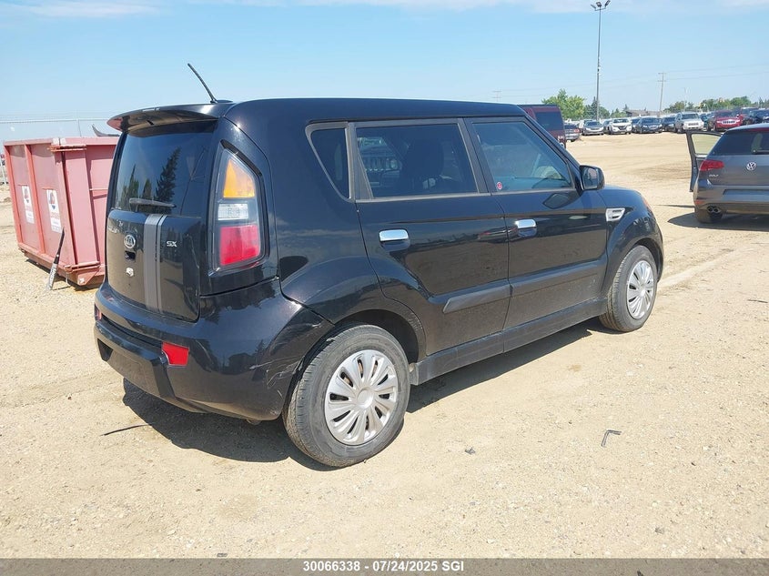 2010 Kia Soul +/!/Sport VIN: KNDJT2A28A7100721 Lot: 30066338