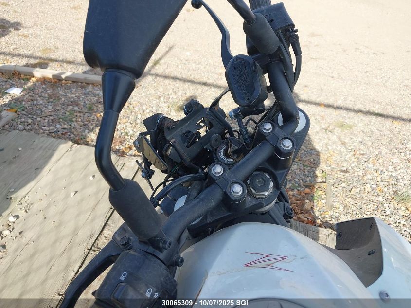 2012 Kawasaki Ex250 J VIN: JKAEXMJ12CDAB0423 Lot: 30065309