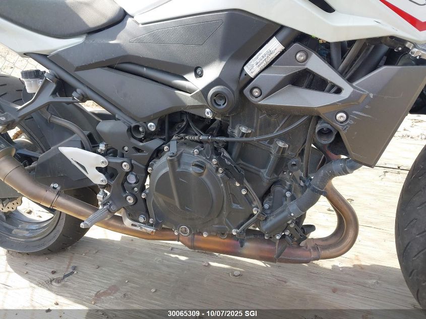 2012 Kawasaki Ex250 J VIN: JKAEXMJ12CDAB0423 Lot: 30065309