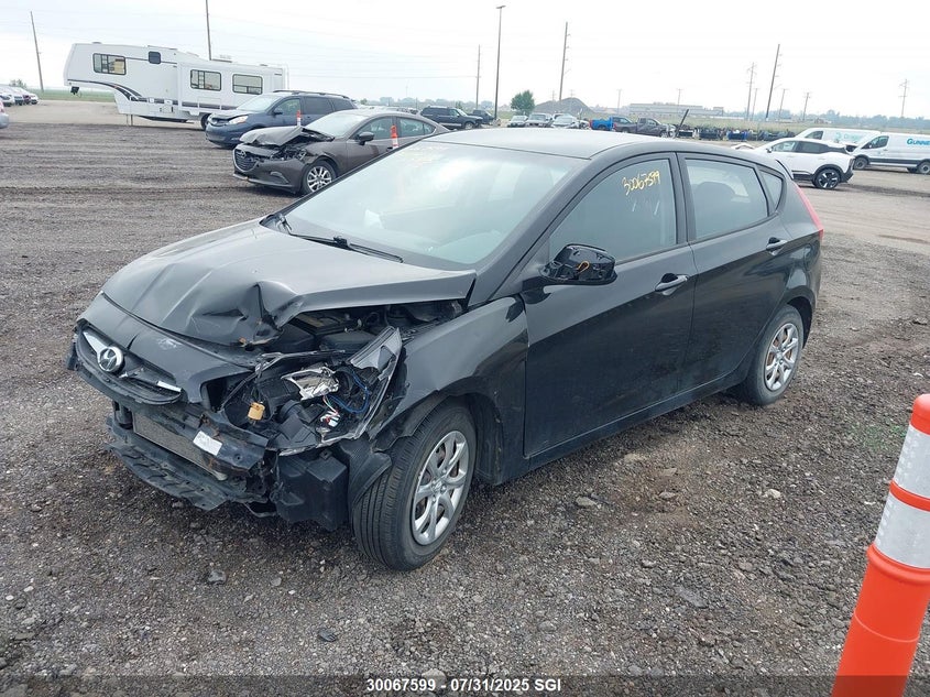 2013 Hyundai Accent Gls/Gs VIN: KMHCT5AE1DU127121 Lot: 30067599