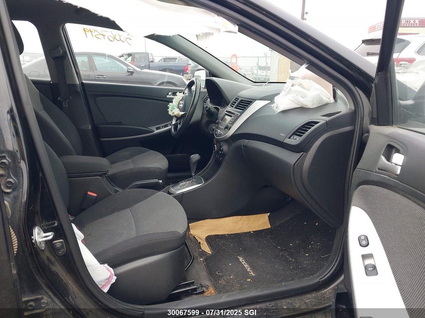 2013 Hyundai Accent Gls/Gs VIN: KMHCT5AE1DU127121 Lot: 30067599