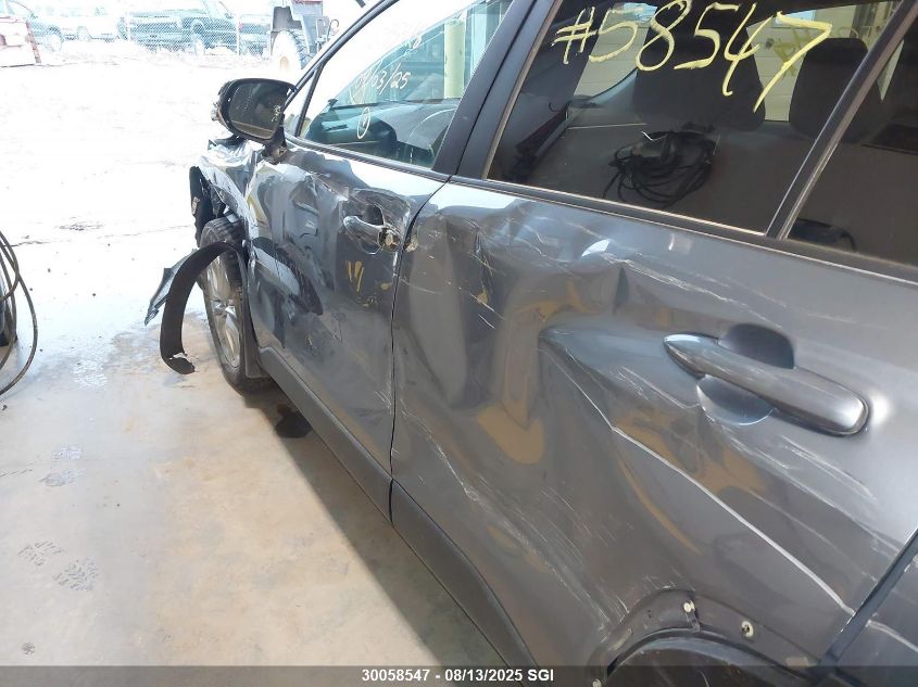 2022 Toyota Corolla Cross Le VIN: 7MUBAABG3NV043666 Lot: 30058547