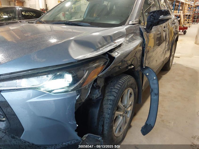 2022 Toyota Corolla Cross Le VIN: 7MUBAABG3NV043666 Lot: 30058547