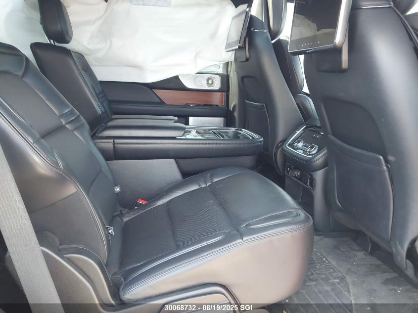 2019 Lincoln Navigator Reserve VIN: 5LMJJ2LT1KEL06027 Lot: 30068732