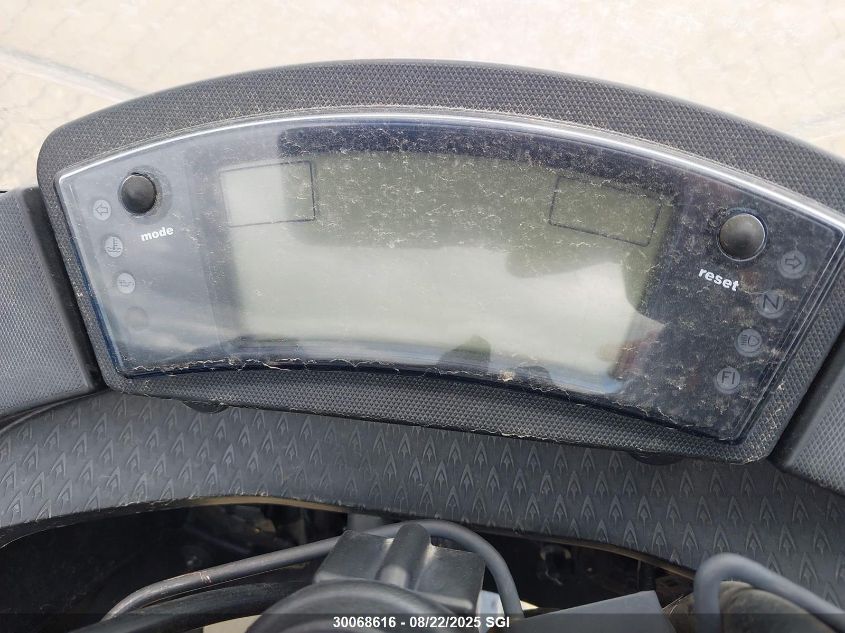 2011 Kawasaki Ex400 Cb VIN: JKAEXKC14BDA03672 Lot: 30068616