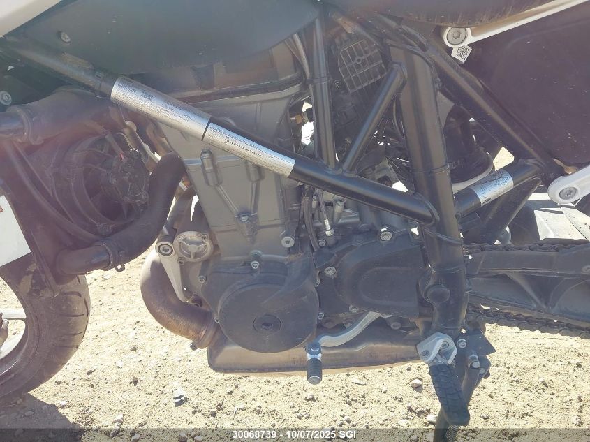 2018 Ktm 690 Duke VIN: VBKLDV40XJM714526 Lot: 30068739