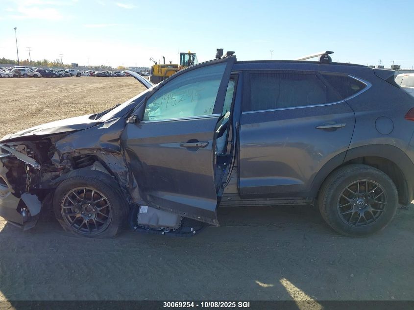 2017 Hyundai Tucson Limited/Sport And Eco/Se VIN: KM8J3CA4XHU571090 Lot: 30069254