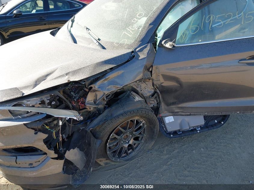 2017 Hyundai Tucson Limited/Sport And Eco/Se VIN: KM8J3CA4XHU571090 Lot: 30069254