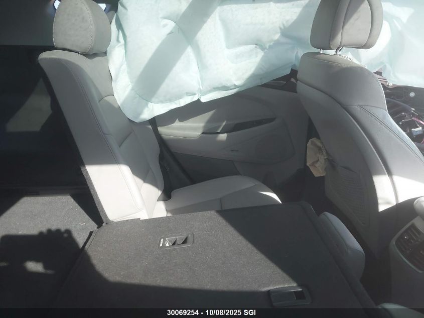 2017 Hyundai Tucson Limited/Sport And Eco/Se VIN: KM8J3CA4XHU571090 Lot: 30069254