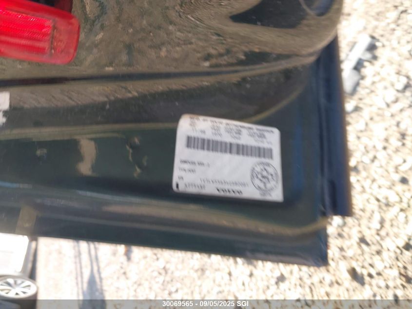 1999 Volvo V70 VIN: YV1LW55A3X2582081 Lot: 30069565