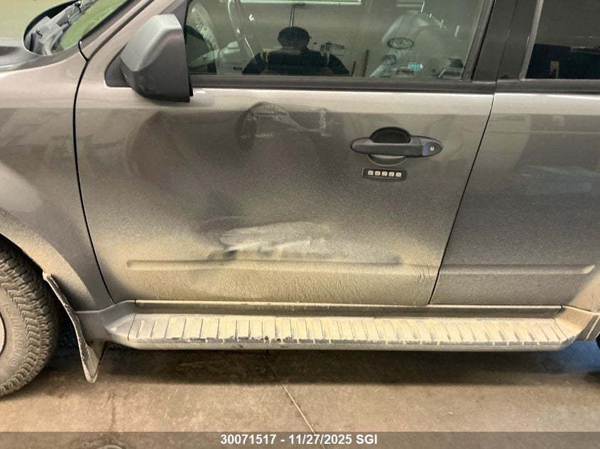 2009 Ford Escape Xlt VIN: 1FMCU93G09KB60262 Lot: 30071517