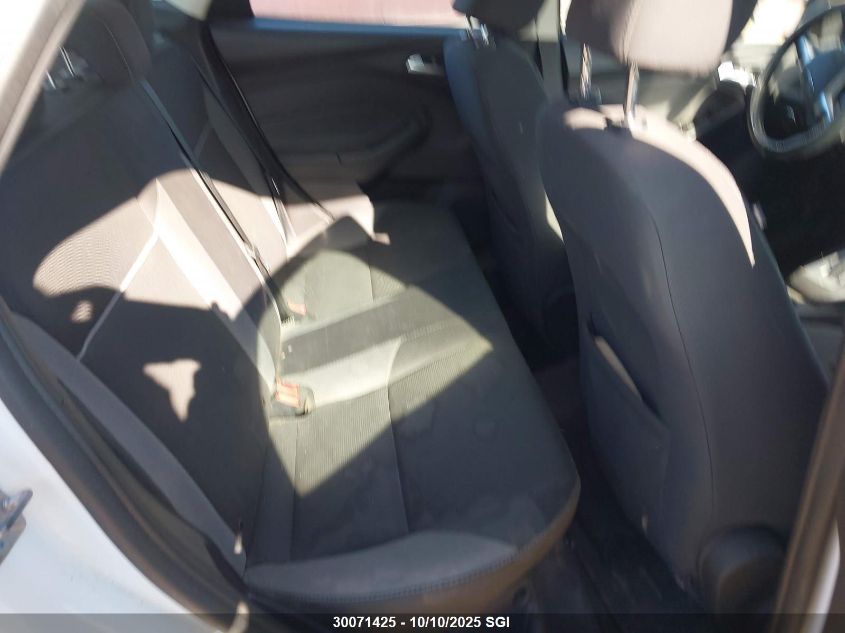 2018 Ford Focus Se VIN: 1FADP3FE4JL263485 Lot: 30071425