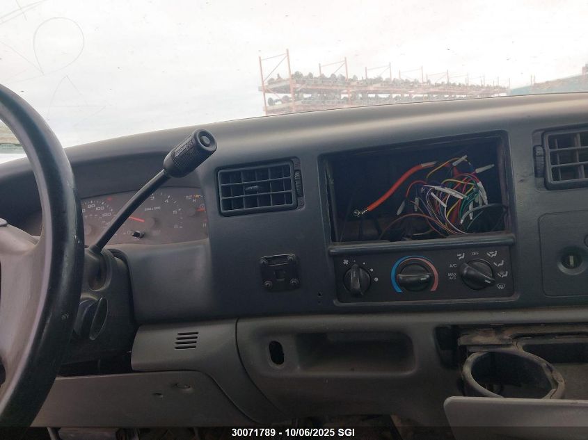 2002 Ford F250 Super Duty VIN: 1FTNX21L32EB47747 Lot: 30071789