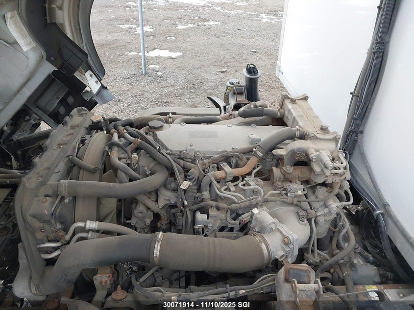 JALE5W168M7302841 2021 ISUZU  photo no. 10