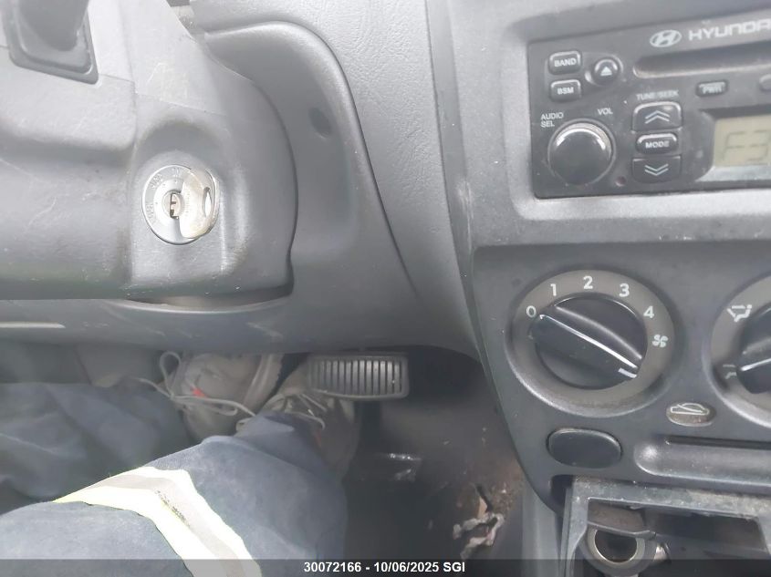 2005 Hyundai Accent Gs VIN: KMHCG35C75U337516 Lot: 30072166