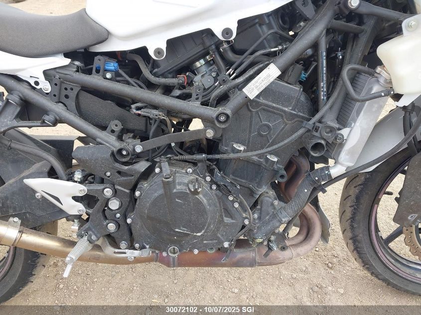 2023 Kawasaki Ex400 VIN: JKAEXKG13PDAR3043 Lot: 30072102