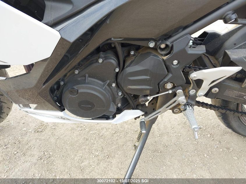 2023 Kawasaki Ex400 VIN: JKAEXKG13PDAR3043 Lot: 30072102