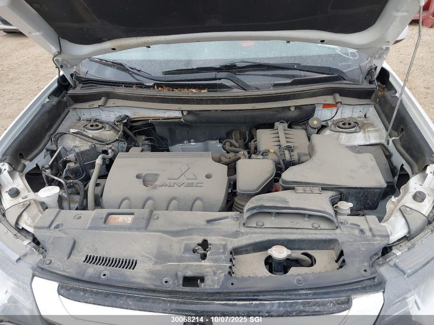 2018 Mitsubishi Outlander Es VIN: JA4AZ2A35JZ615679 Lot: 30068214