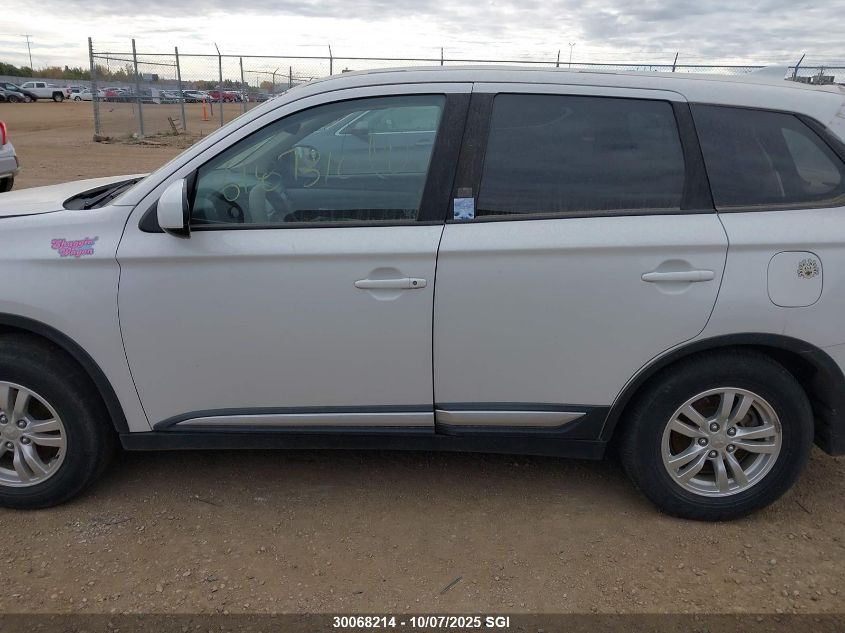 2018 Mitsubishi Outlander Es VIN: JA4AZ2A35JZ615679 Lot: 30068214