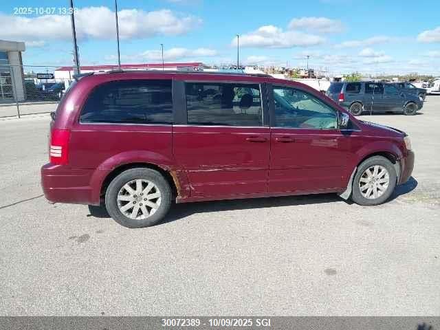 2008 Chrysler Town & Country Touring VIN: 2A8HR54PX8R816740 Lot: 30072389
