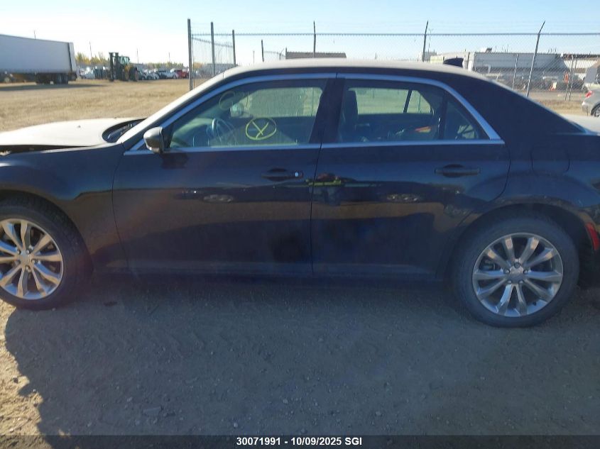 2021 Chrysler 300 Touring VIN: 2C3CCARG9MH685454 Lot: 30071991