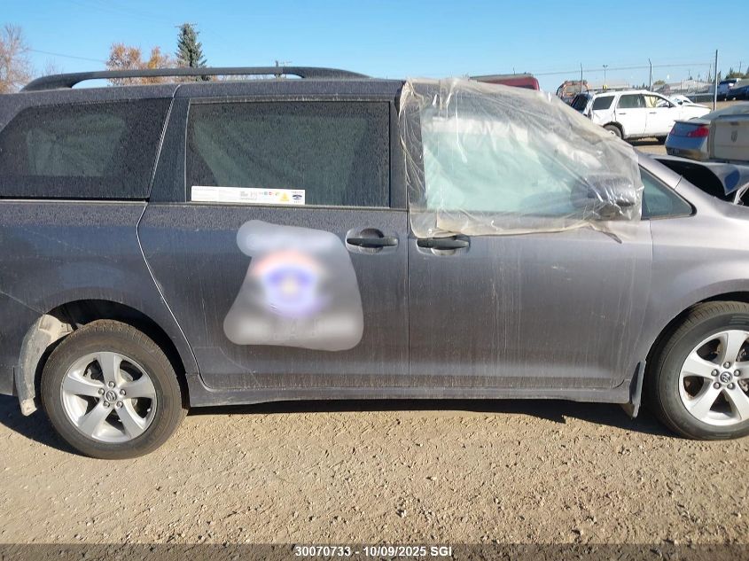 2019 Toyota Sienna VIN: 5TDZZ3DC1KS009082 Lot: 30070733