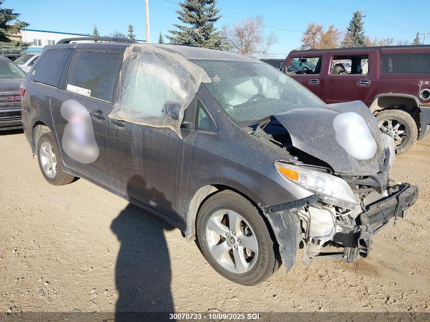 2019 Toyota Sienna VIN: 5TDZZ3DC1KS009082 Lot: 30070733