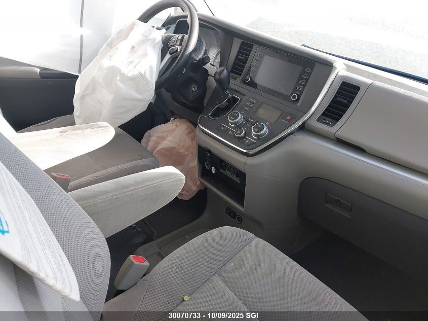 2019 Toyota Sienna VIN: 5TDZZ3DC1KS009082 Lot: 30070733