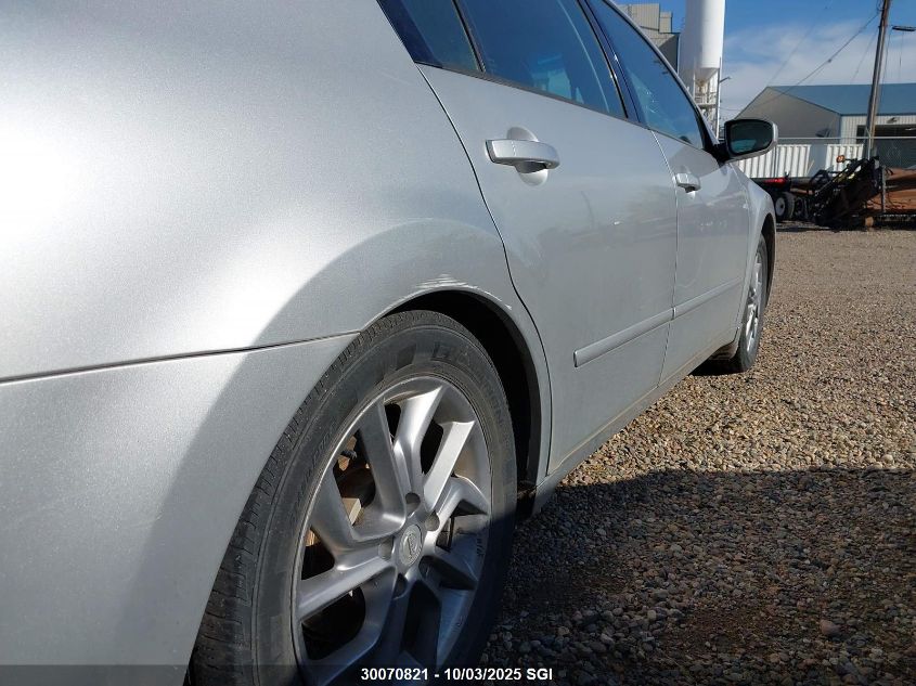 2005 Nissan Maxima Se/Sl VIN: 1N4BA41E35C800102 Lot: 30070821