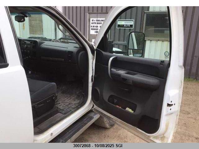 2009 GMC Sierra K2500 Heavy Duty VIN: 1GTHK43679F103477 Lot: 30072868