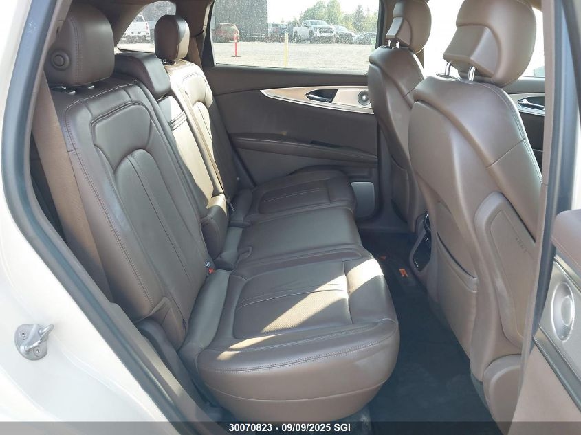 2016 Lincoln Mkx Reserve VIN: 2LMTJ8LP3GBL44934 Lot: 30070823