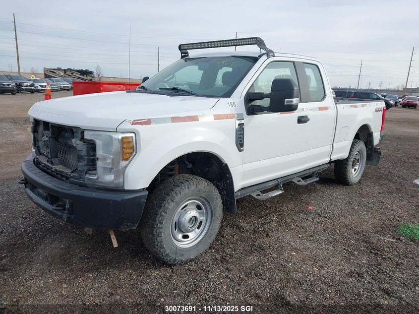 1FT7X2B64KEE47167 2019 FORD F250 photo no. 2