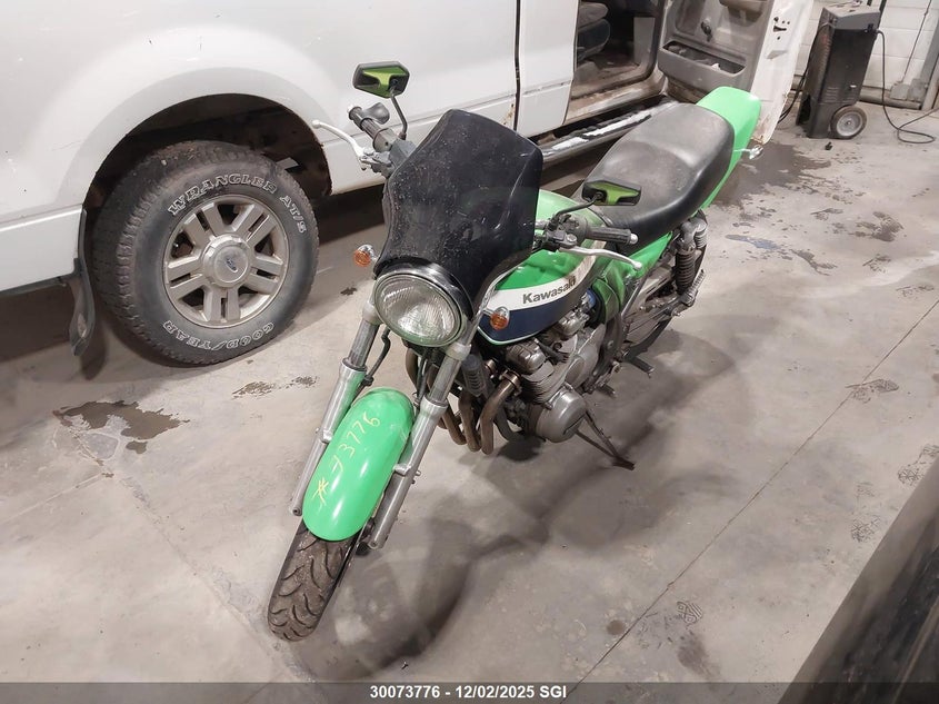 JKAZRDC17PA035738 1993 KAWASAKI ZR photo no. 2