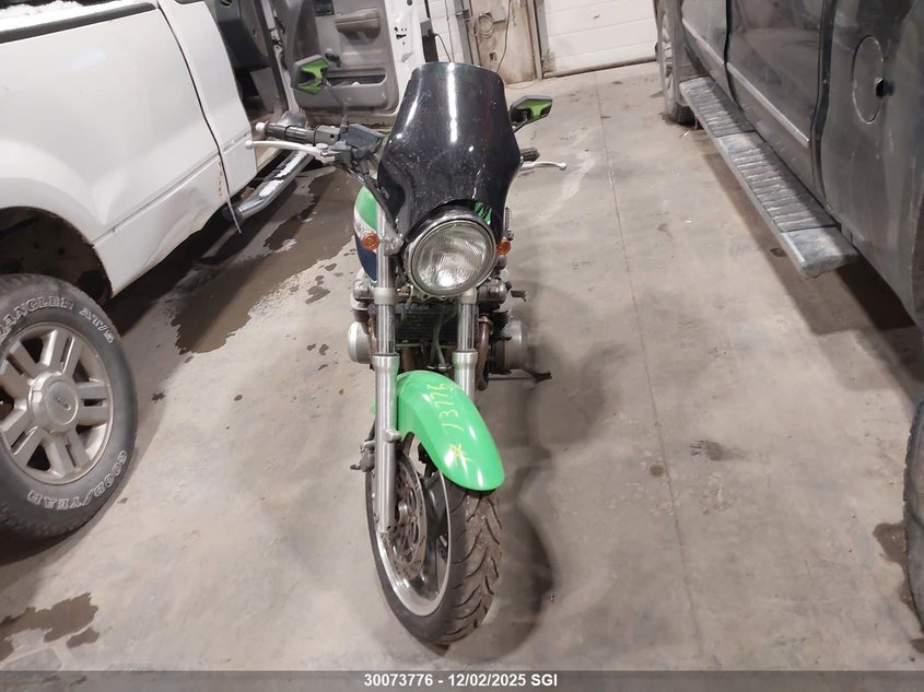 JKAZRDC17PA035738 1993 KAWASAKI ZR photo no. 5