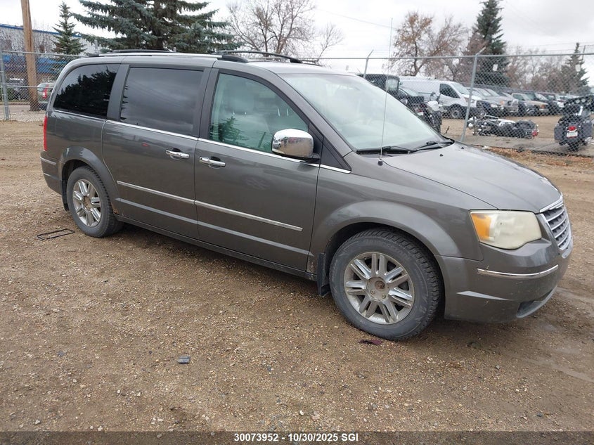 CHRYSLER TOWN & COUNTRY LIMITED