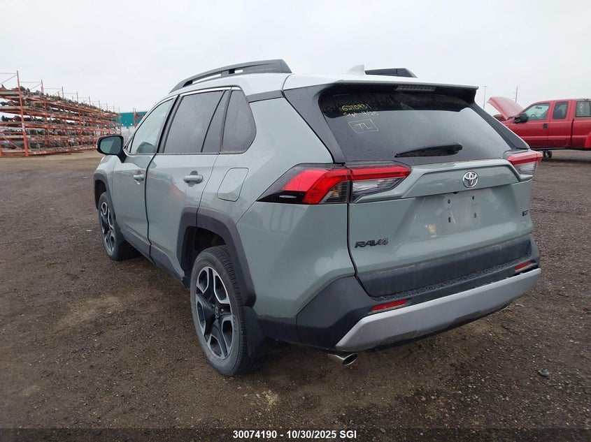 2T3J1RFV1MW218961 2021 TOYOTA RAV 4 photo no. 3