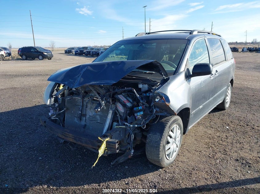 5TDZK23C28S209784 2008 TOYOTA SIENNA photo no. 2