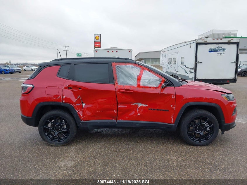 2024 Jeep Compass Latitude Lux VIN: 3C4NJDFN7RT576651 Lot: 30074443