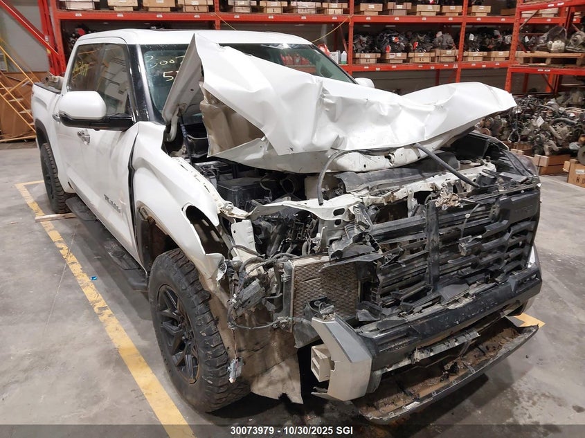 TOYOTA TUNDRA CREWMAX LIMITED