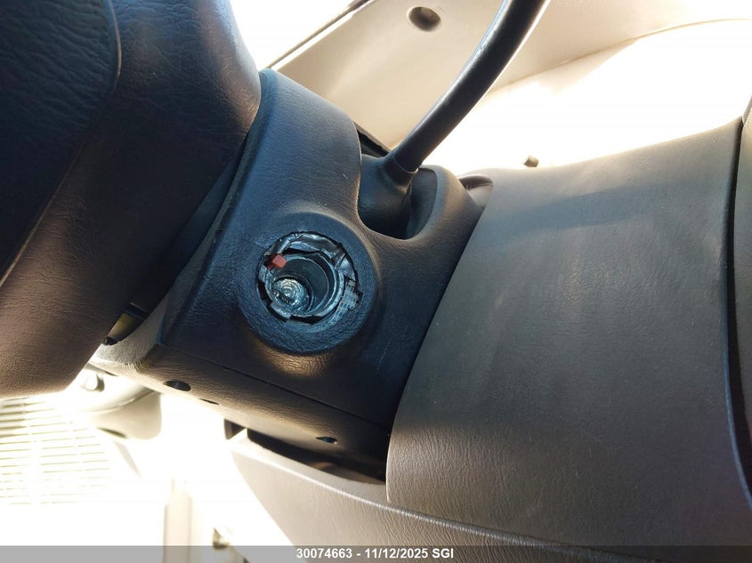 2001 Ford F150 Supercrew VIN: 1FTRW07L71KD98044 Lot: 30074663