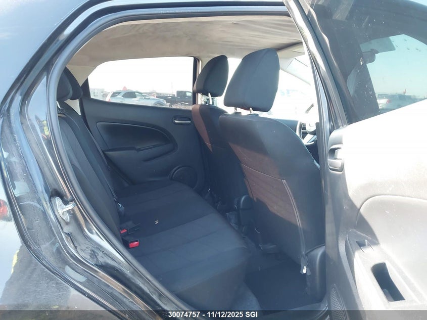 2014 Mazda Mazda2 Sport VIN: JM1DE1KY2E0182884 Lot: 30074757